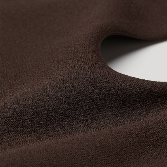 H&M - Halter Top - Picture 2 of 2